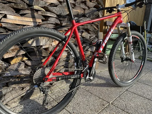 Trek superfly 8