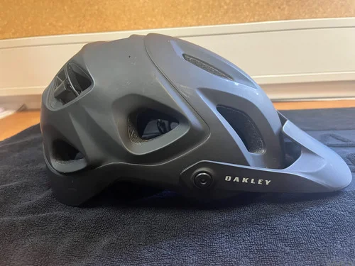 Oakley Dirt 5 Mips