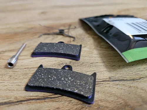 HOPE V4 zavorne ploščice