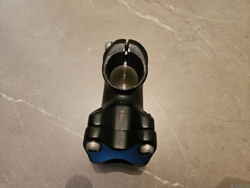 Nosilec krmila XLC Comp