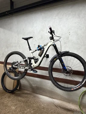 Specialized enduro comp 2022