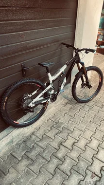 commencal meta AM 2021 factory
