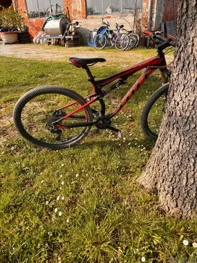 🚴 PRODAM GORSKO KOLO SCOTT SPARK 760 – FULL SUSPENSION