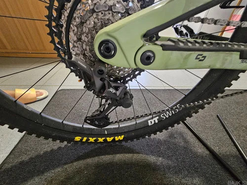Nukeproof mega 290 factory MOŽNE MENJAVE