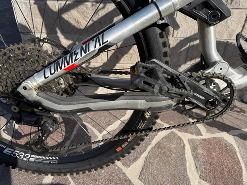 Commencal Meta AM V4.2 WC 27,5 col