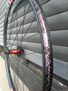 PREDNJI OBROČ S PESTO DT SWISS