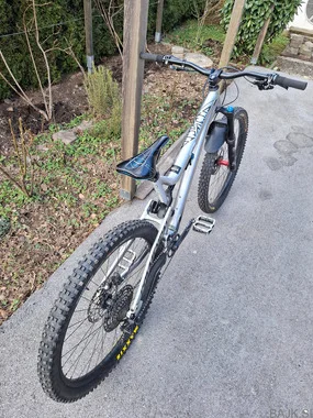 COMMENCAL META AM 29