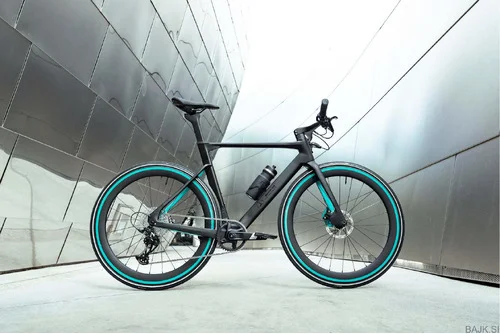 Mercedes-AMG PETRONAS F1® Team Urban Edition NOVO