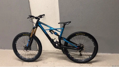 Specialized Enduro Elite – Semi Carbon / FOX Factory / TOP stanje