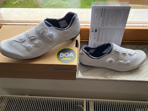 SHIMANO ŠPRINTARICE CESTNI ČEVELJI 43 št. nerabljeni,100€