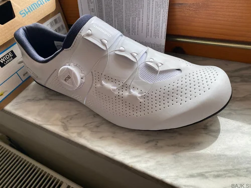 SHIMANO ŠPRINTARICE CESTNI ČEVELJI 43 št. nerabljeni,90€