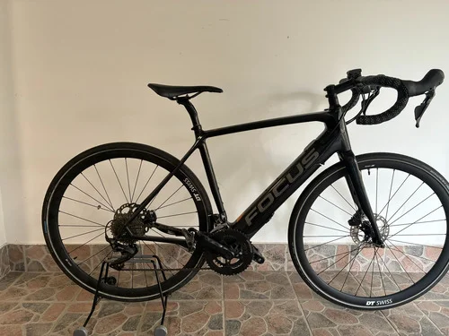 E - FOCUS PARALANE 2 - velikost  M - KOT NOV - MOŽNA MENJAVA