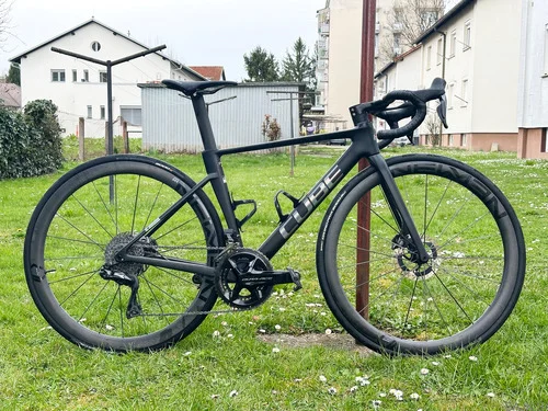 Cestno kolo Cube Air SLT