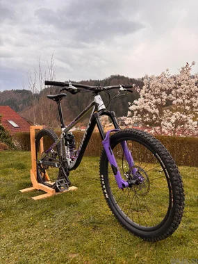 Ghost Riot Full Party