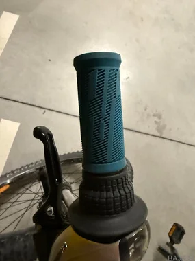 Prodam lepo ohranjeno malo uporabljano kolo.