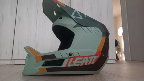 Prodajam Leatt gravity 2.0