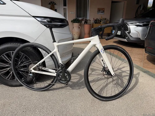 Scott Addict Contessa 35 XS samo 200km