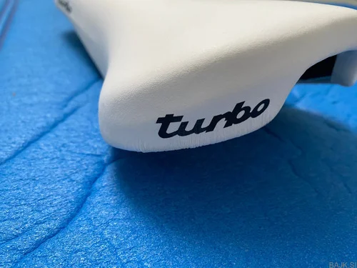 KOLESARSKI SEDEŽ VINTAGE SELLE ITALIA TURBO 1980,nerabljen,55€