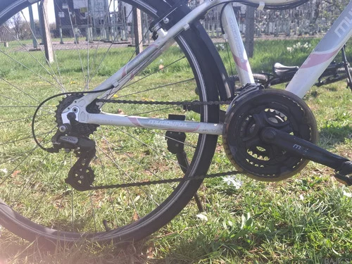 Žensko cestno kolo MUDDYFOX