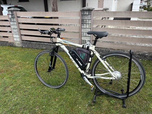 Električni treking kolo Felt