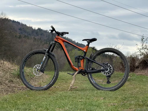 Giant Reign Advanced Pro 1