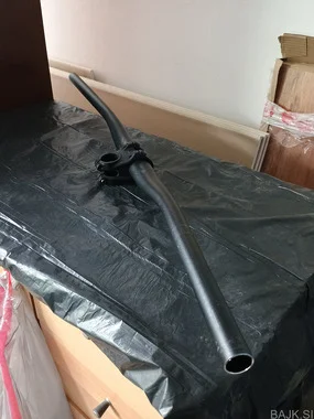 Raceface Turbine krmilo in Truvativ Descendant nosilec krmila