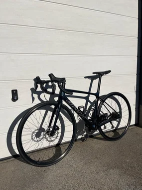 Giant-TCR Advanced 1, shimano-105 Di2