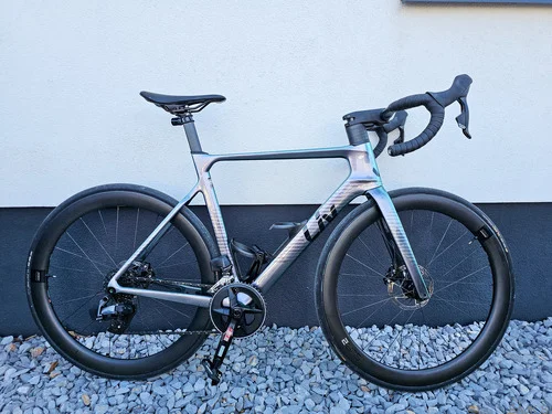 Žensko cestno kolo GIANT LIV EnviLiv Advanced 1 M(164-176cm) Airglow 2023