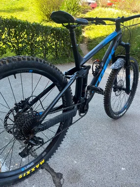 Trek Remedy 7,  2018