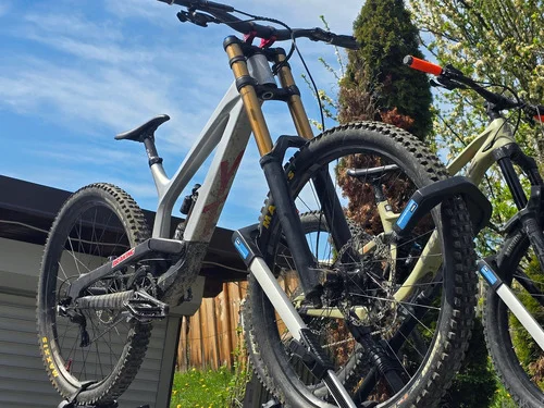 YT TUES Pro Race 29 Kashima vzmetenje