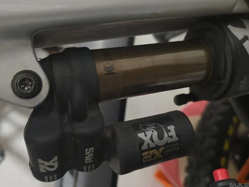 YT TUES Pro Race 29 Kashima vzmetenje