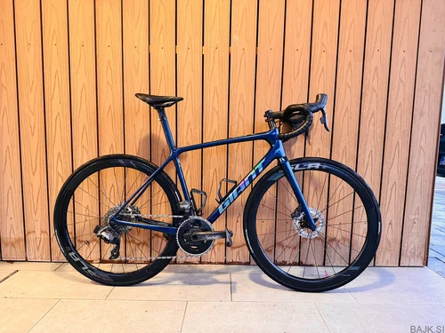 Cestno kolo Giant TCR Advanced SL 1 2021 M velikost