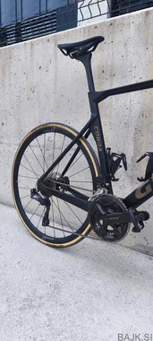 GUSTO COBRA EVO, Shimano 105 Di2