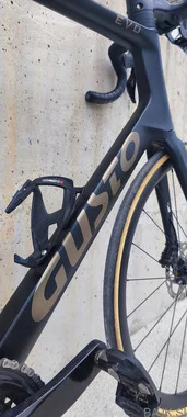 GUSTO COBRA EVO, Shimano 105 Di2