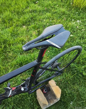 Colnago v3 disc