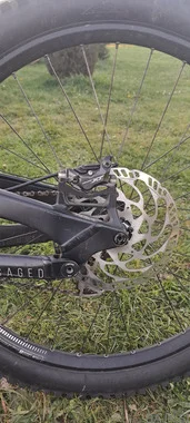 YT Tues Base 2021 DH kolo 27.5