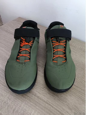 Prodam moške čevlje Crankbrothers Stamp Flat št. 44