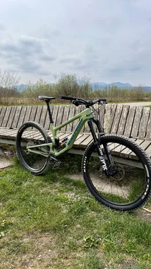 Nukeproof giga 290 Large