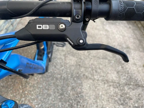 Sram DB8
