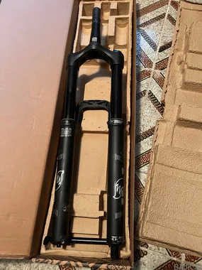 Fox 36 rhythm 29’ 170mm