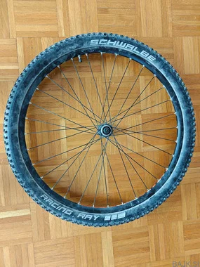 29'' prednje kolo Alexrims ZX20 + Schwalbe Racing Ray