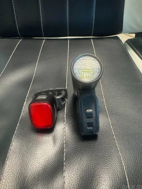 Kolesarska Lučka Briviga LED 700+50 Lum Sprednja in zadnja USB