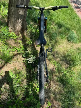 YT Capra 27 CF Pro Race