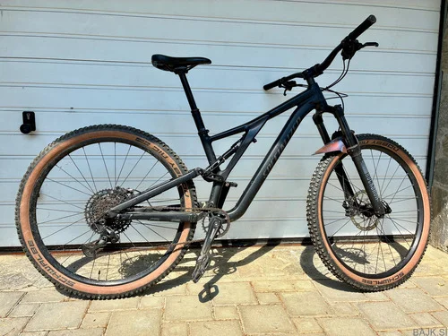 Specialized Stumpjumper – full suspension MTB