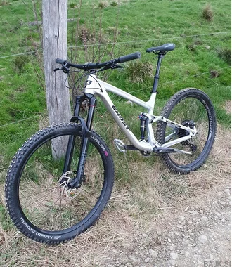 Ghost AM limited polnovzmetno kolo 29 colska kolesa, zračno vzmetenje