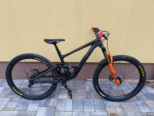 Specialized ednuro NUJNO