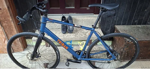 Modro cestno kolo RC120 TRIBAN