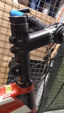 Nastavek za dvig krmila za kolo