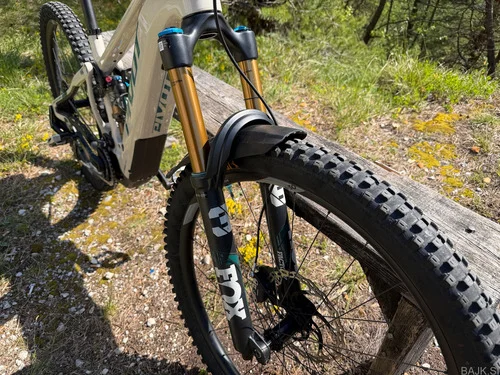 Pivot Shuttle AM Pro X0 Eagle Transmission Medium
