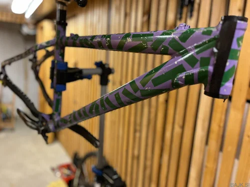 Okvir Dabomb z gonilko